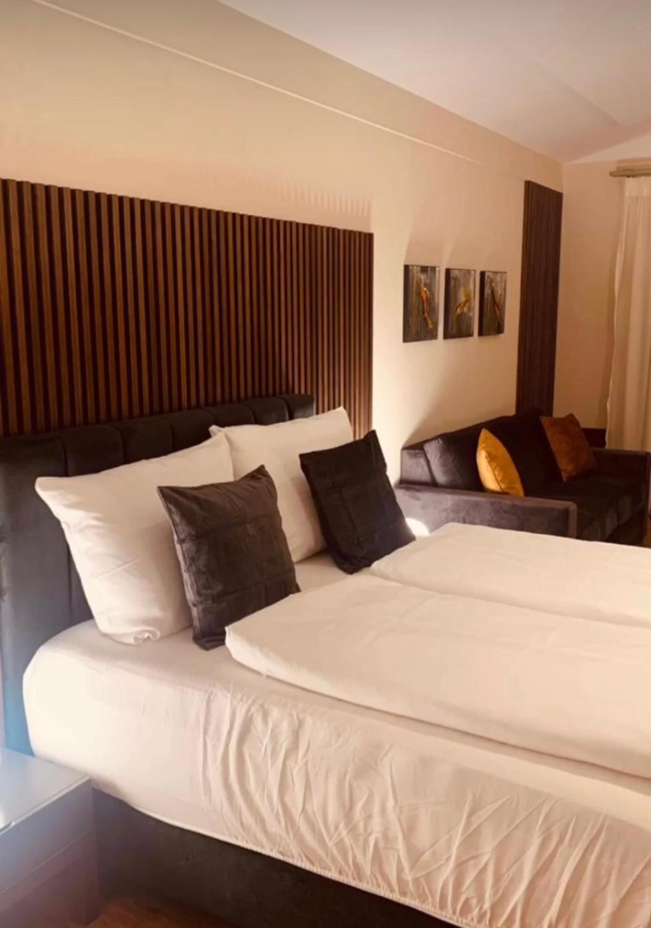 Akropolis Hotel Нюрнберг Экстерьер фото